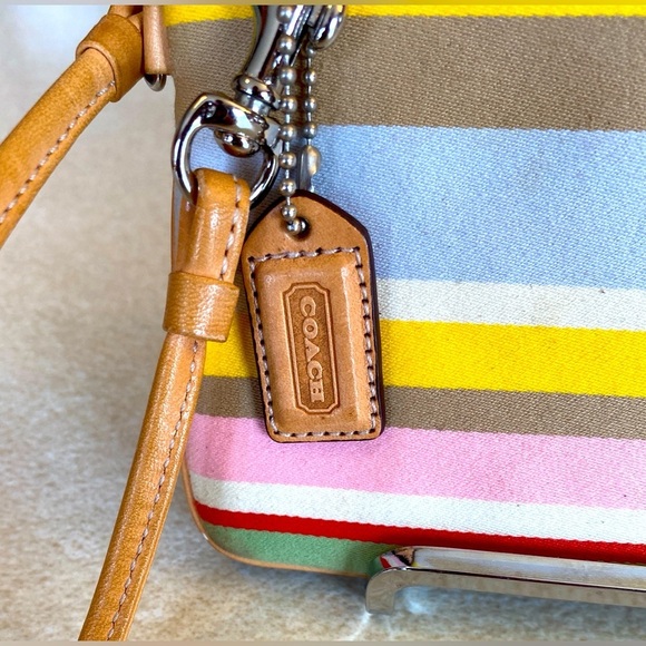 COACH Multicolored Hamptons Wristlet, EUC - Picture 9 of 9